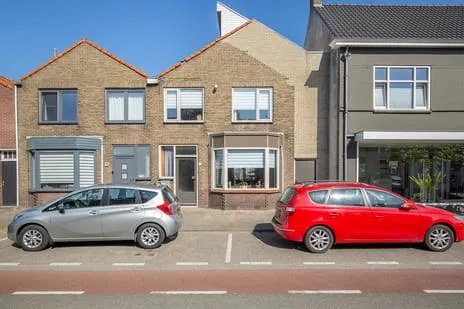 Hoekwoning te koop: Stationsstraat 37A, Kern Axel Axel