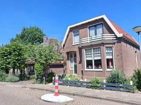 Vrijstaande woning te koop: Stationsstraat 4, Warmenhuizen-Centrum Warmenhuizen