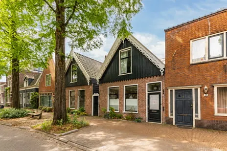 Twee-onder-één-kap te koop: Stationsstraat 46, Oud West Zaandam