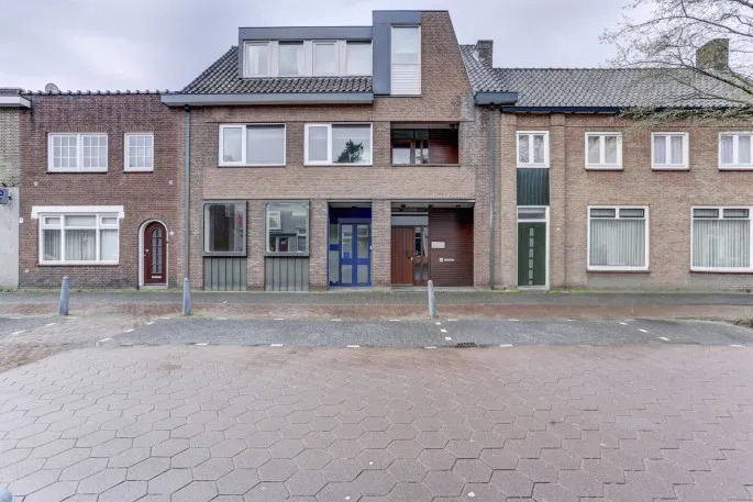Appartement te koop: Stationsstraat 49, Centrumgebied West Rijen Rijen