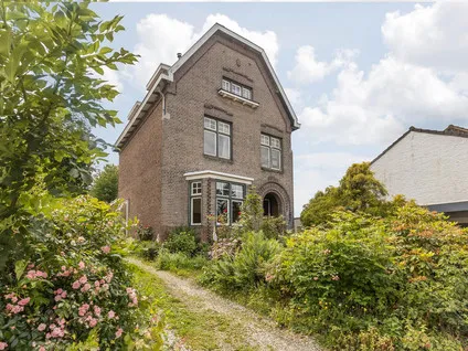 Vrijstaande woning te koop: Stationsstraat 56, Elsloo Elsloo
