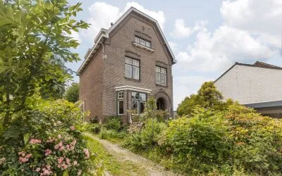 Detached house for sale: Stationsstraat 56, Elsloo Elsloo