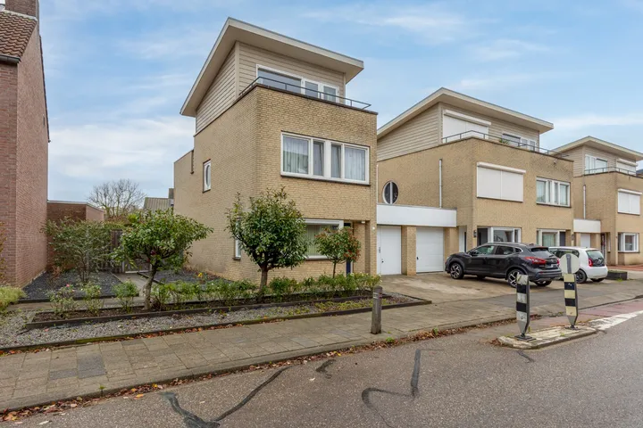 Hoekwoning te koop: Stationsstraat 63, Mariaveld Susteren