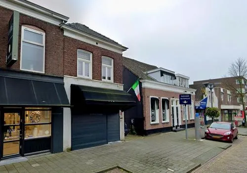 Woning te koop: Stationsstraat 83, Waalwijk