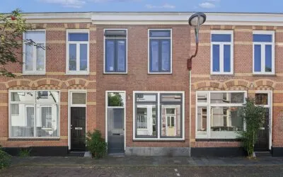 Terraced house for sale: Stationstraat 63, Spoorbuurt Alkmaar