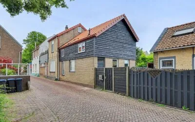 Hoekwoning te koop: Stationsweg 1, Kern Zuidland Zuidland