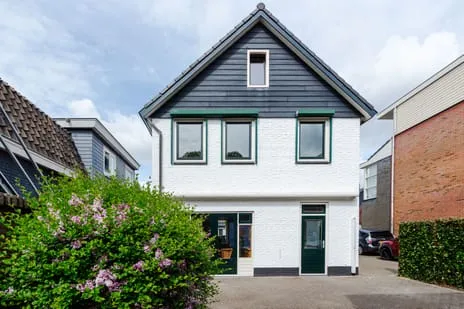 Vrijstaande woning te koop: Stationsweg 126, Akkerbuurt Heiloo