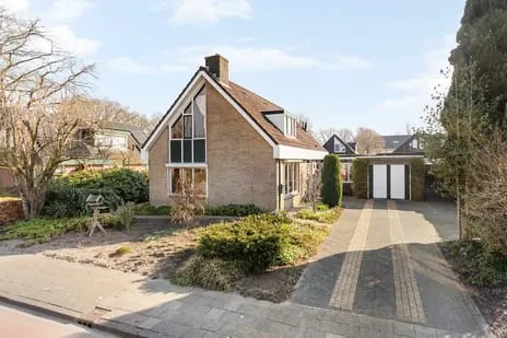 Vrijstaande woning te koop: Stationsweg 18, Dorp Haarle Haarle (Gem. Hellendoorn)