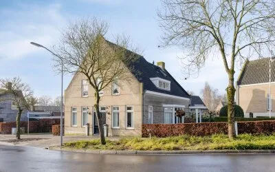 Vrijstaande woning te koop: Stationsweg 2, Drimmelen Centrum Drimmelen