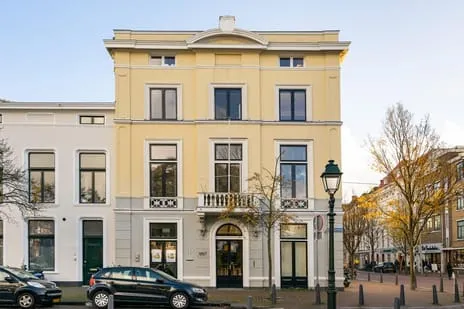 Appartement te huur: Stationsweg 64, 'S-Gravenhage