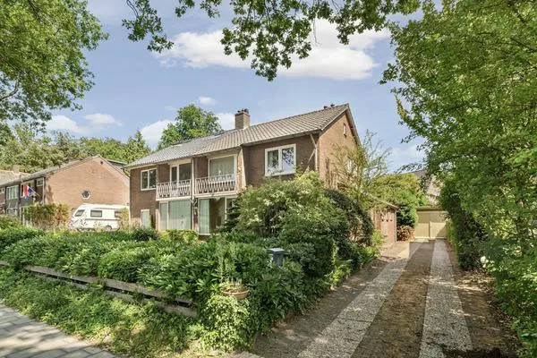 Twee-onder-één-kap te koop: Stationsweg 7, Dennenkamp Oosterbeek