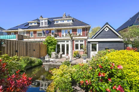 Hoekwoning te koop: Stationsweg 75, Velserbeek Velsen-Zuid