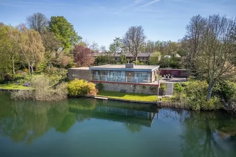 Vrijstaande woning te koop: Stationsweg 8, Hedel Hedel