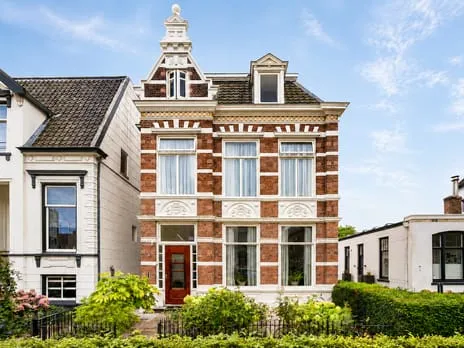 Vrijstaande woning te koop: Stationsweg 8, Koninginnebuurt Meppel