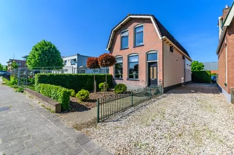 Detached house for sale: Stationsweg 9, Gorredijk-Centrum Gorredijk