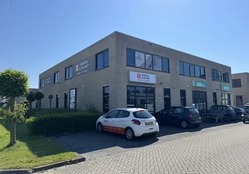 Terraced house for rent: Stavangerweg 21-1, Eemspoort Groningen