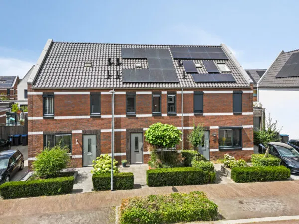 Tussenwoning te koop: Stedelaan 17, Groot Holthuizen Zevenaar
