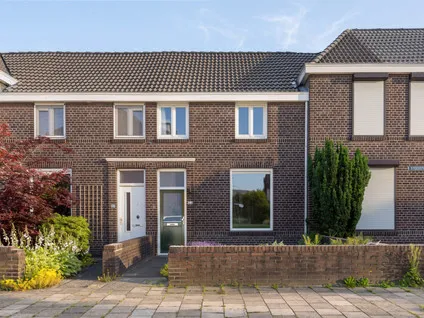 Tussenwoning te koop: Steegstraat 34, Ophoven Sittard