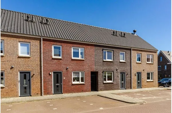 Tussenwoning te koop: Steek 5, BH oost Hardinxveld-Giessendam