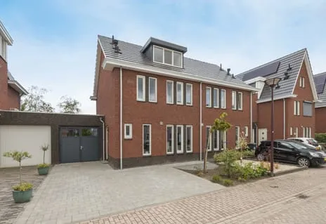 Tussenwoning te koop: Steenarend 17, Bosschenhoofd Bosschenhoofd