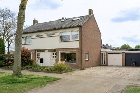 Semi-detached for sale: Steenbergen 14, Teteringen Teteringen