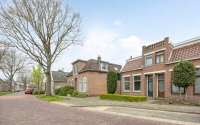Twee-onder-één-kap te koop: Steendijk 175, Vredeveld Noord Assen
