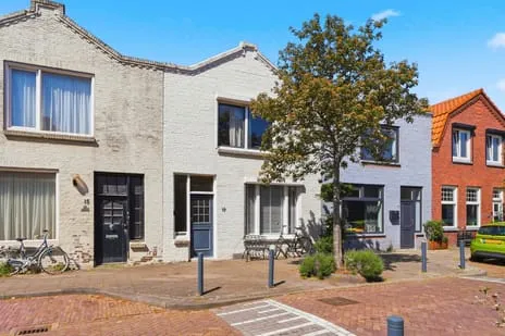 Tussenwoning te koop: Steenhuisstraat 17, Bonedijkestraat e.o. Vlissingen