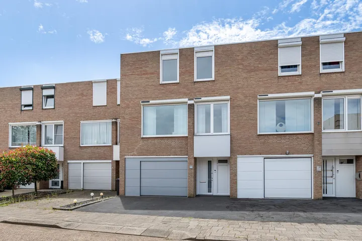 Tussenwoning te koop: Steenkoolstraat 27, Maria Gewanden Hoensbroek