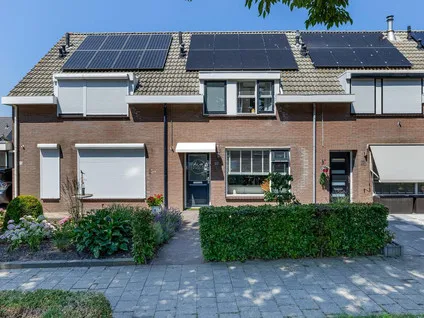 Tussenwoning te koop: Steenkreek 17, Ouddorp zuid Ouddorp