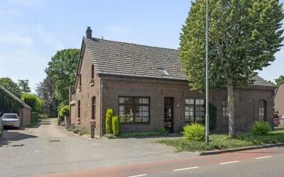 Twee-onder-één-kap te koop: Steenstraat 25, Buitengebied Everlo Panningen