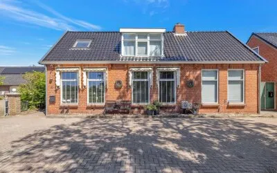 Vrijstaande woning te koop: Steenstrjitte 10, Marrum Marrum