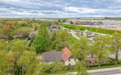 Vrijstaande woning te koop: Steenweg 22, Zaltbommel