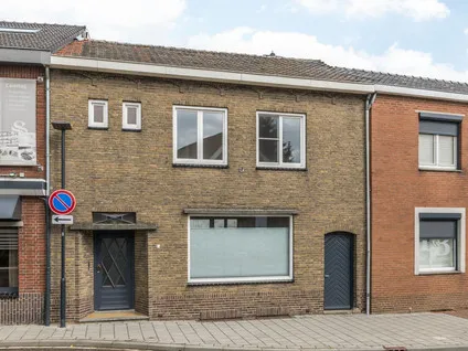 Tussenwoning te koop: Steenweg 4, Merkelbeek-Douvergenhout Merkelbeek