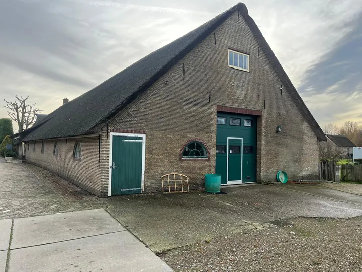 Vrijstaande woning te koop: Steinsedijk 33, Verspr. huizen Haastrecht Noord Haastrecht