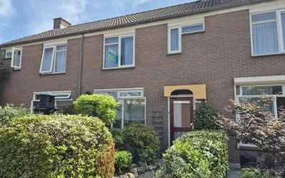 Tussenwoning te koop: Stelberg 17, Wouw Wouw