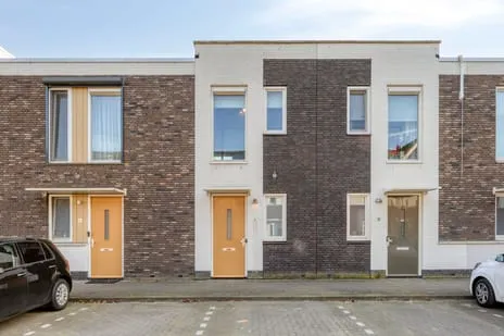 Tussenwoning te koop: Stellenboschlaan 8, Afrikaanderbuurt West Tilburg