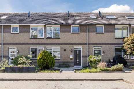Tussenwoning te koop: Stelleweg 28, Bergse Plaat Bergen Op Zoom