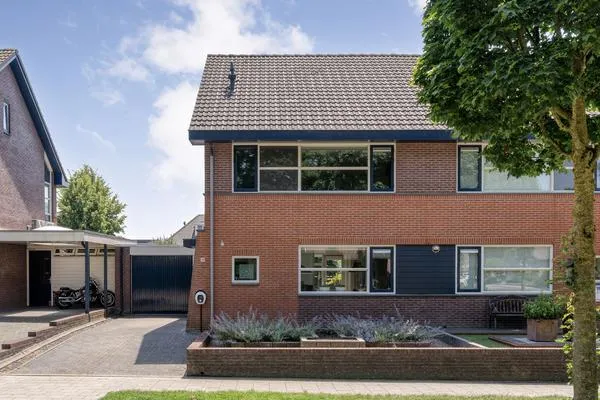 Twee-onder-één-kap te koop: Stellingmolen 45, Heeten Kern Heeten