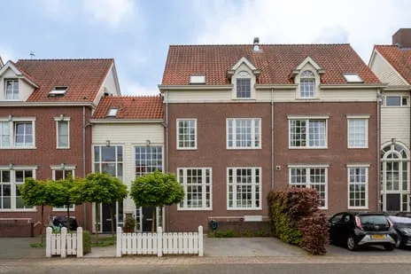 Tussenwoning te koop: Stepekolk-Oost 49, Brand Helmond