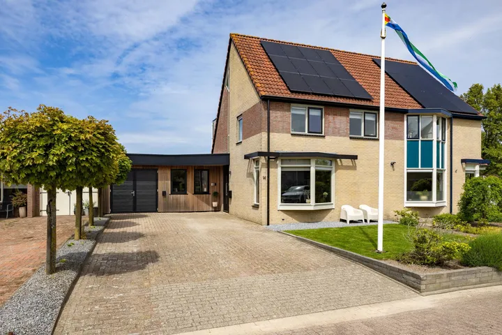 Tussenwoning te koop: Sterappel 14, St.-Annaparochie Noordwest St.-Annaparochie