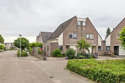 Corner house for sale: Sterappelhof 40, Maurik Maurik