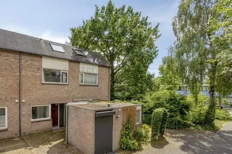Tussenwoning te koop: Sterkenburg 138, De Burgen Ede