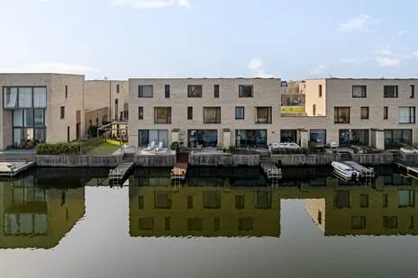 Tussenwoning te koop: Sterneiland 16, Meerstad