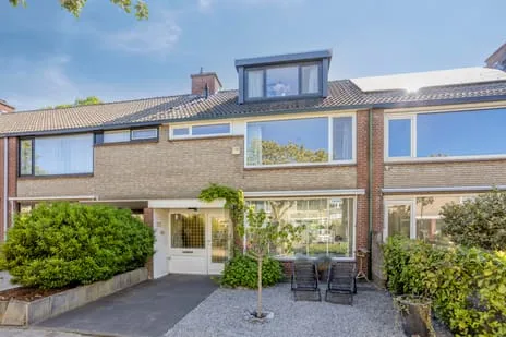 Tussenwoning te koop: Sterrebos 283, Heusdenhout Breda