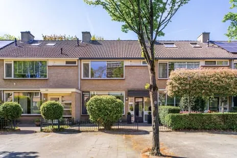 Tussenwoning te koop: Sterrebos 46, Heusdenhout Breda