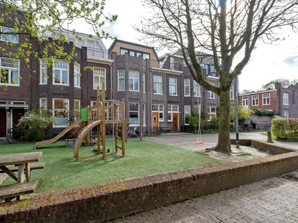 Tussenwoning te koop: Sterrebosstraat 14, Herewegbuurt Groningen