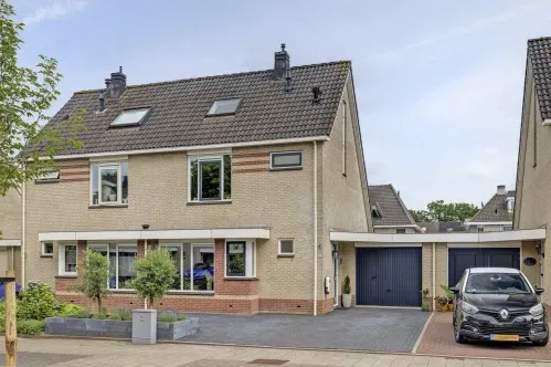 Tussenwoning te koop: Sterremos 19, Petenbos Veenendaal