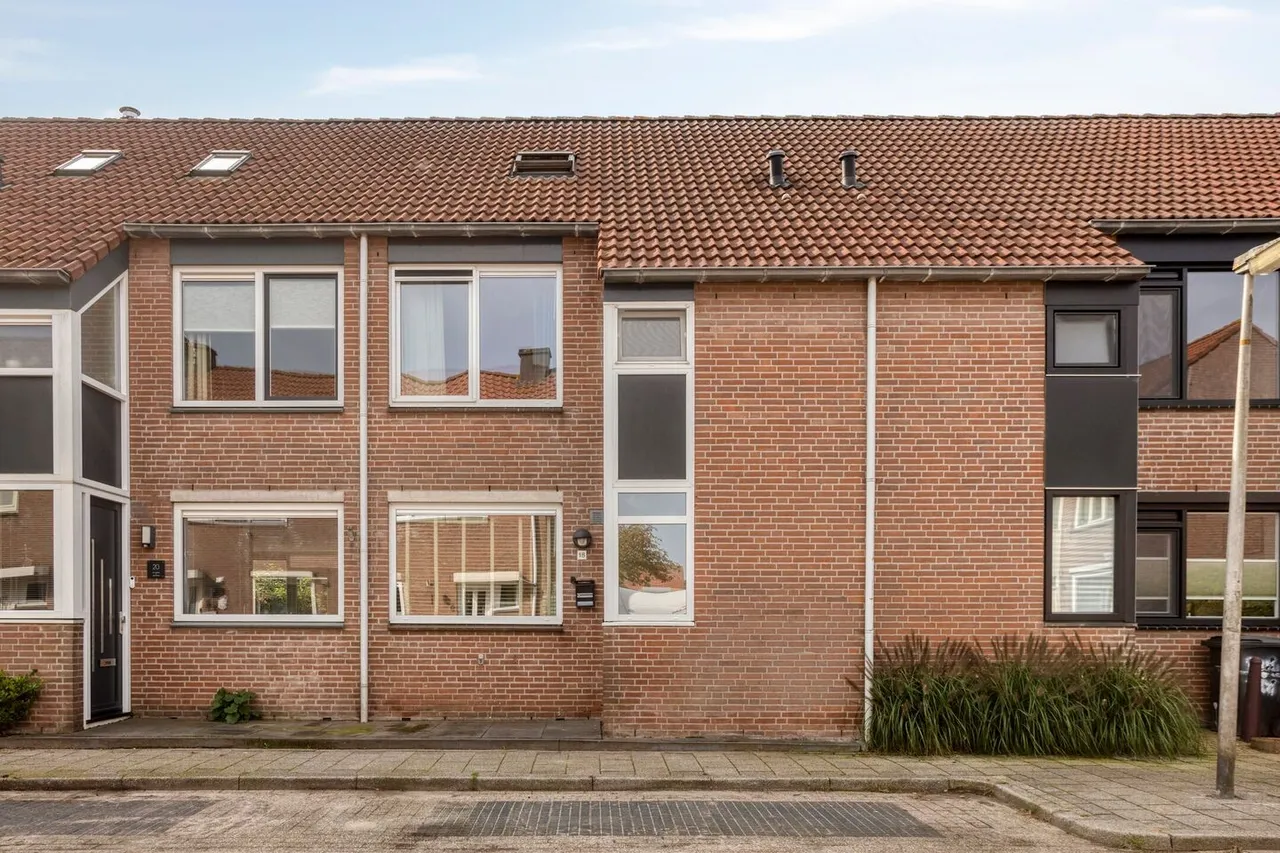 Tussenwoning te koop: Sterremosstraat 18, Purmerend