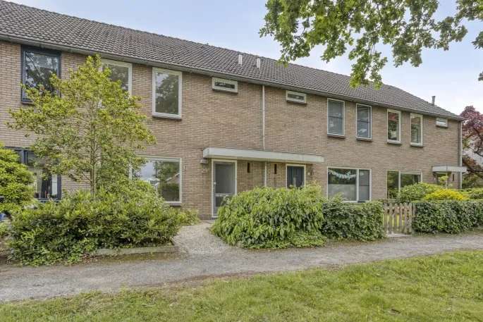 Tussenwoning te koop: Sterremuurweg 29, Oosterhaar Haren Gn