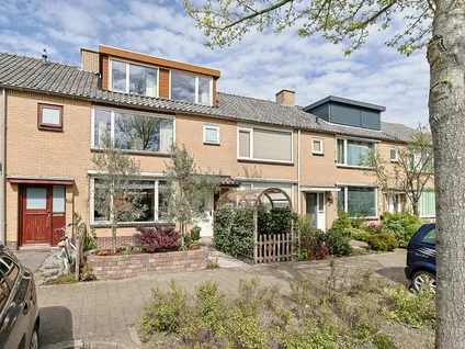 Tussenwoning te koop: Sterrenlaan 121, Planetenbuurt-Noord Alphen Aan Den Rijn